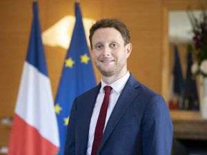''Impunerea carantinei pentru călătorii care vin în Marea Britanie din Franţa pare excesivă''