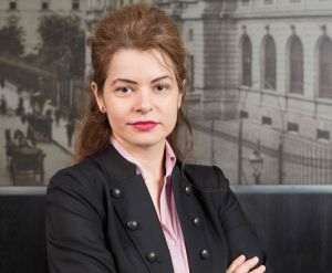 "Elitele economice şi culturale nu sunt suficient promovate"