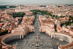 Vaticanul a publicat pentru prima dată informaţii despre proprietăţile sale imobiliare