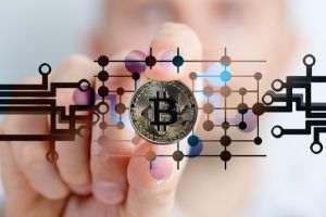 "Criptomonedele necesită noi norme şi instrumente de reglementare"