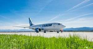 TAROM a început implementarea măsurii privind restructurarea personalului