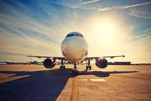 Compania aeriană United Airlines le cere angajaţilor să se vaccineze anti-COVID-19, altfel vor fi concediaţi