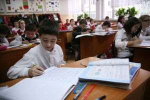Preşedintele Academiei, îngrijorat de abandonul şcolar