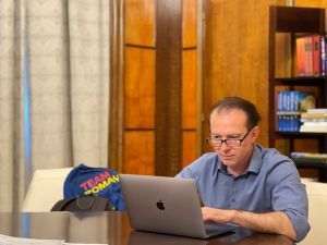 "Vom face un spital la Sinaia"