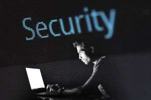 Securitatea cibernetică nu a ţinut pasul cu răspândirea telemuncii