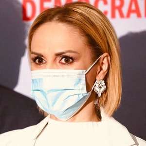 Gabriela Firea cere Guvernului să nu condiţioneze accesul elevilor la procesul de învăţământ în funcţie de vaccinare
