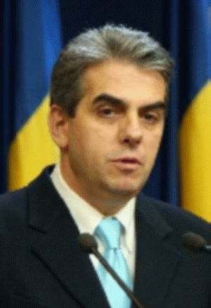 Eugen Nicolăescu, nemulţumit de modul în care decurg discuţiile din cadrul şedinţei Birourilor Permanente reunite ale Parlamentului. 
