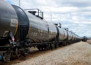 Iranul a reluat exporturile de petrol către Afganistan 