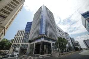 Allianz-Ţiriac îşi mută sediul central în clădirea Ţiriac Tower