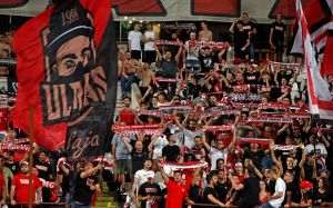 FC Dinamo, îngropat în datorii