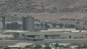 Atac cu rachete asupra aeroportului din Kabul