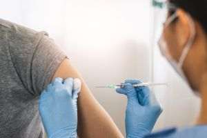 ''34.709 elevi din categoria de vârstă 12-15 ani s-au vaccinat anti COVID-19''