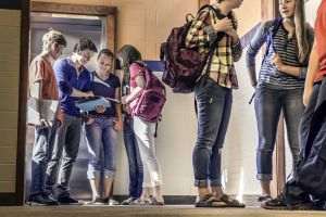 Consiliul Naţional al Elevilor solicită Guvernului să trateze cu seriozitate implementarea proiectului ''România Educată''