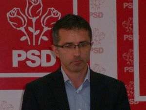''PNL şi USR sunt burduşite cu politicieni cărora le este indiferent preţul pâinii''