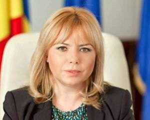 "Demisia miniştrilor USR PLUS - gest de protest"
