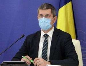 ''Mă bucur să văd un preşedinte optimist, dar Guvernul are un picior rupt şi o gleznă scrântită''