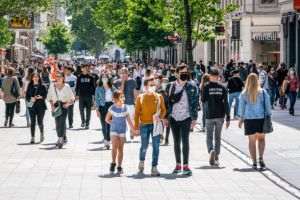 Portugalia renunţă la măştile de protecţie în spaţiile deschise