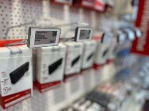 Altex a introdus etichetele electronice în toate magazinele din ţară