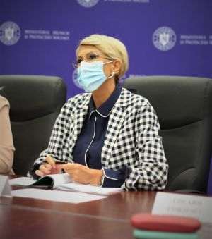 ''Îmi doresc să nu găsim scuze şi să facem eforturi maxime ca Legea consumatorului vulnerabil să se aplice de la 1 noiembrie''