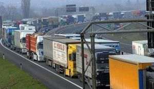 ''Aberaţia Guvernului e că impozitarea diurnei şoferilor e exceptată doar la exporturi, ori România nu are exporturi''