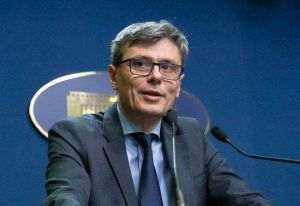 "Dacă ne uităm pe bursele europene, observăm că România are un preţ mare, dar este printre cele mai mici din Europa"