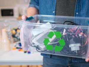Ziua Internaţională a Reciclării Deşeurilor Electrice şi Electronice, marcată printr-o campanie maraton