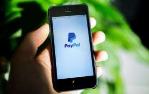 Arhiepiscopia Tomisului anunţă că pot fi trimise pomelnice prin PayPal