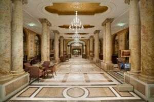 Schneider Electric a echipat Hotelul Athenee Palace Hilton cu noile soluţii EcoStruxure Building pentru confort şi siguranţă