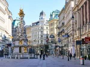 Nevaccinaţii ameninţaţi cu lockdown în Austria, conform noilor planuri ale guvernului