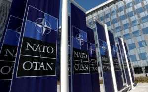Ministrul turc al apărării avertizează împotriva alianţelor care ar putea dăuna NATO