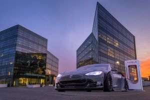 Capitalizarea bursieră a Tesla a depăşit 1.000 de miliarde de dolari