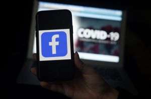 Facebook şi Instagram permit răspândirea dezinformării privind COVID-19