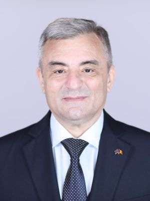 Adrian Miuţescu ( sursa foto: cdep.ro)