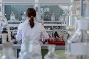OMS le cere oamenilor de ştiinţă să se "concentreze" şi pe alte vaccinuri