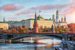 Moscova ridică restricţiile, însă cinci regiuni prelungesc perioada de oprire a activităţilor economice