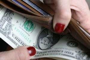 Datoriile gospodăriilor din SUA au depăşit 15 trilioane de dolari