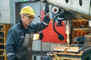 Numărul orelor lucrate în UE a crescut cu 3% în trimestrul doi din 2021