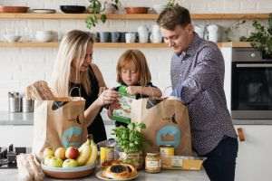 Rohlik Group îşi va lansa serviciile de livrare online de alimente sub noul brand Sezamo în România şi Italia