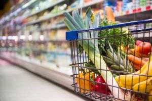 ''În acest an avem sute de tone de alimente contaminate retrase de pe piaţă''
