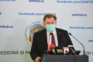 Rafila îi îndeamnă pe cei care îşi vizitează rudele vulnerabile să îşi facă un test Covid