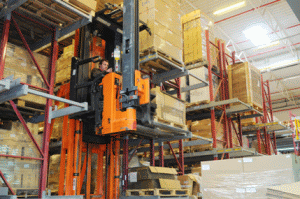 Depozitul funcţionează cu suportul "Cogito3", o soluţie de warehouse management system dezvoltată de Sistec.
