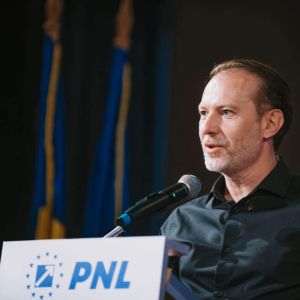''Mi se pare o lipsă de efort să spui că nu poţi să creşti veniturile în 2022 şi ai nevoie de taxe''