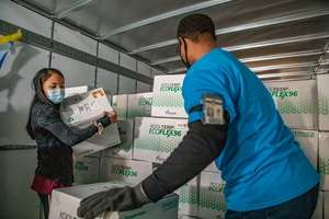 UPS a livrat un miliard de vaccinuri Covid-19