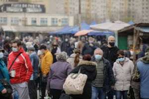 "Numărul real al cetăţenilor care au trecut prin boală este probabil de aproape 10 milioane"