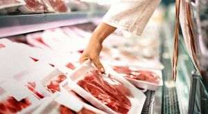 Argentina prelungeşte interdicţia exportului de carne de vită pentru a ţine sub control preţurile interne