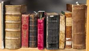 Legea prin care studenţii vor avea acces gratuit la toate bibliotecile universitare, promulgată