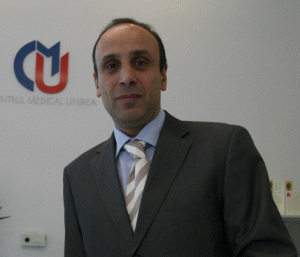 Domnul dr. Wargha Enayati, fondatorul Centrului Medical Unirea, s-a născut în anul 1964 la Frankfurt-Germania şi este de origine persană. A absolvit Facultatea de Medicină din Cluj şi specializarea în cardiologie la Spitalul Fundeni. Este căsătorit şi are două fiice şi un fiu. Soţia domniei sale este născută în Iran, a fost crescută în Africa şi şi-a făcut studiile universitare în Franţa. Dr. Wargha Enayati vorbeşte mai multe limbi de circulaţie internaţională şi practică înotul, este pasionat de chitara clasică şi de literatură.