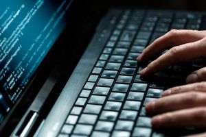  Noul tip de fraudă cu smartphone-uri de pe site-urile de anunţuri