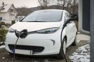Vânzările de maşini electrice, peste cele de automobile diesel