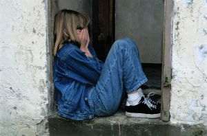 Problemele adolescenţilor - bullying, abandon şcolar, consum de droguri
